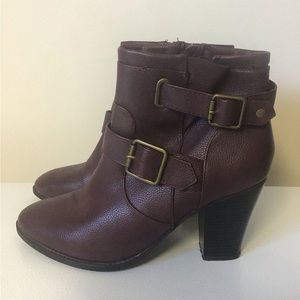 JustFab VGUC burgundy ankle boots, 2 buckle design inside zip up